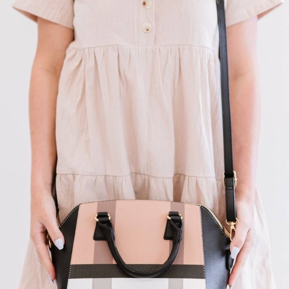 (NWT) Black handbag with neutral plaid colors with wallet (Pariscrossbo… - Picture 4 of 5